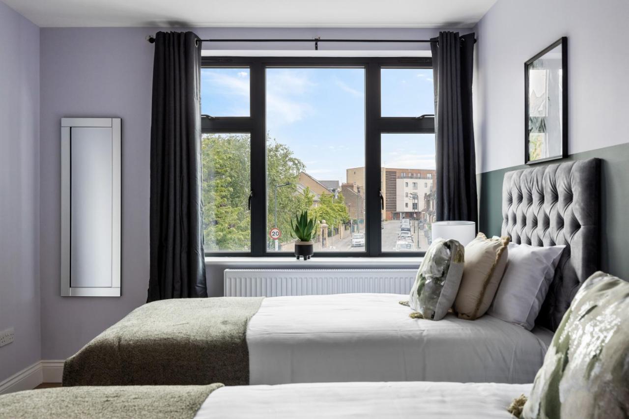 Stylish & Spacious 3 Bed Apartment With Fast Wifi, Close To Tube & Wembly London Ngoại thất bức ảnh